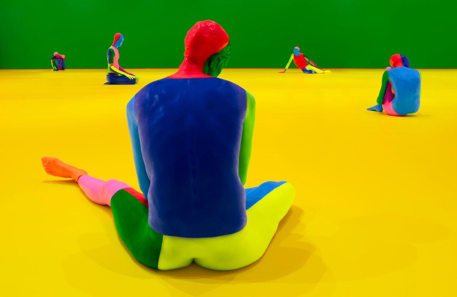 Installation view, Ugo Rondinone, the rainbow body, Aspen Art Museum, Aspen, 2024
