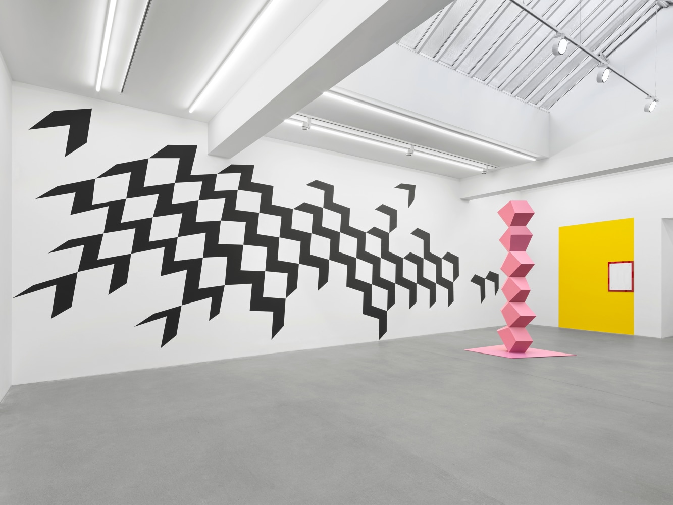Installation view, Wall Works &amp;amp; Sculptures, Galerie Eva Presenhuber, Waldmannstrasse, Zurich, 2025