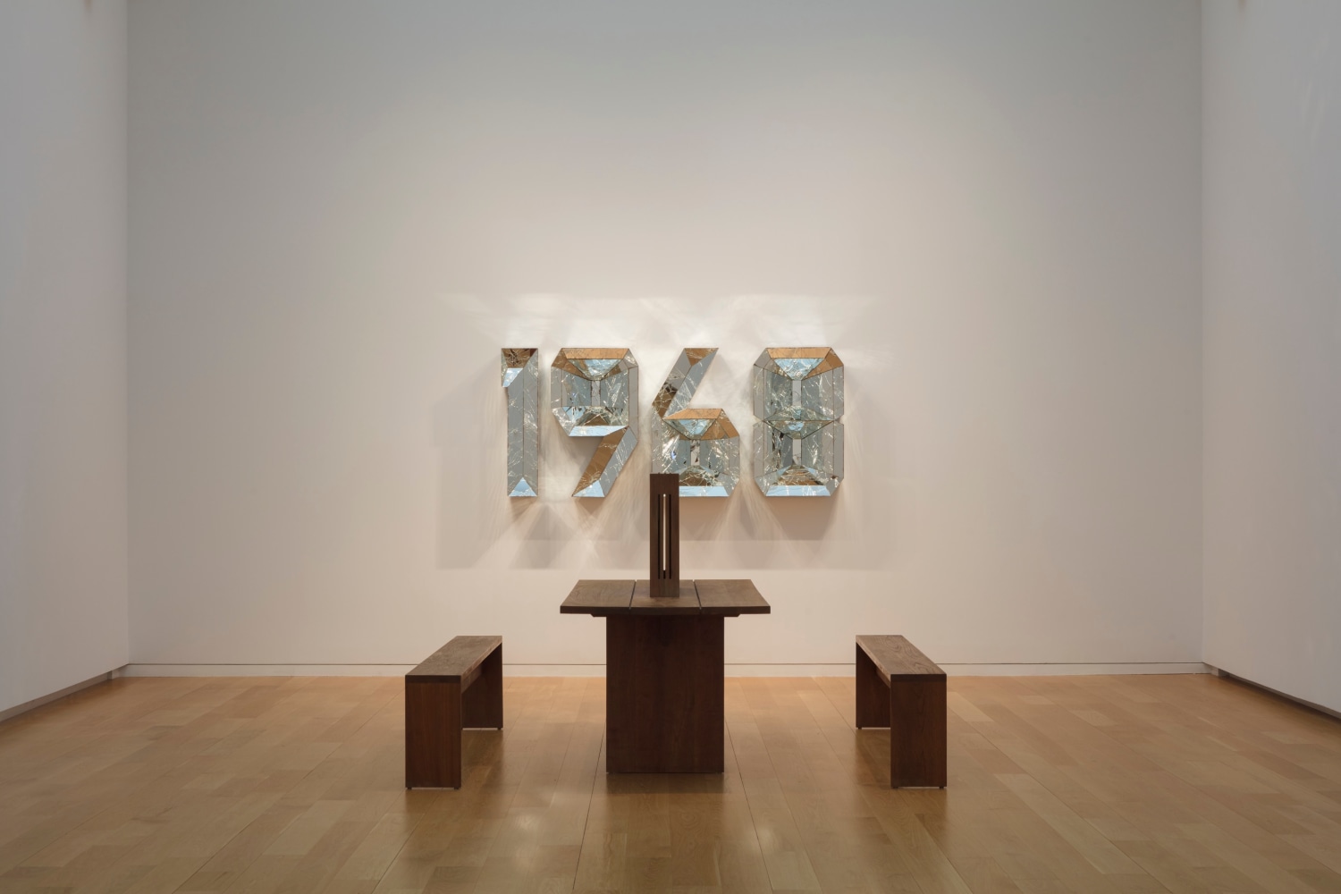 Exhibition View, Doug Aitken, Electric Earth, Modern Art Museum of Forth Worth, Texas, 2017