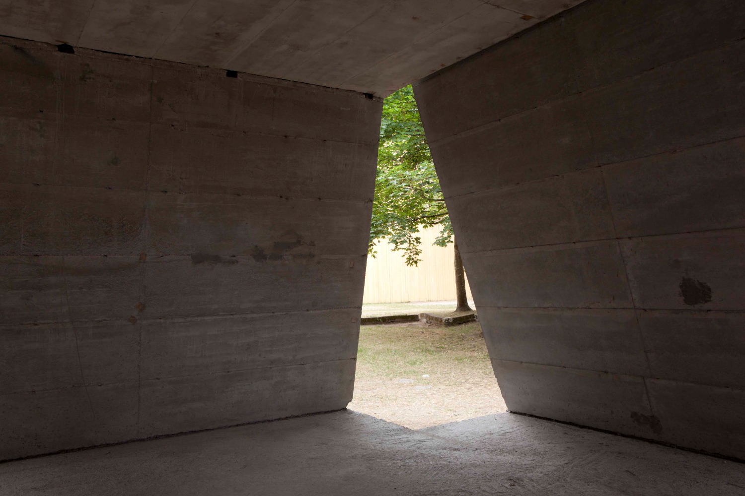 Installation view of sculpture by Oscar Tuazon