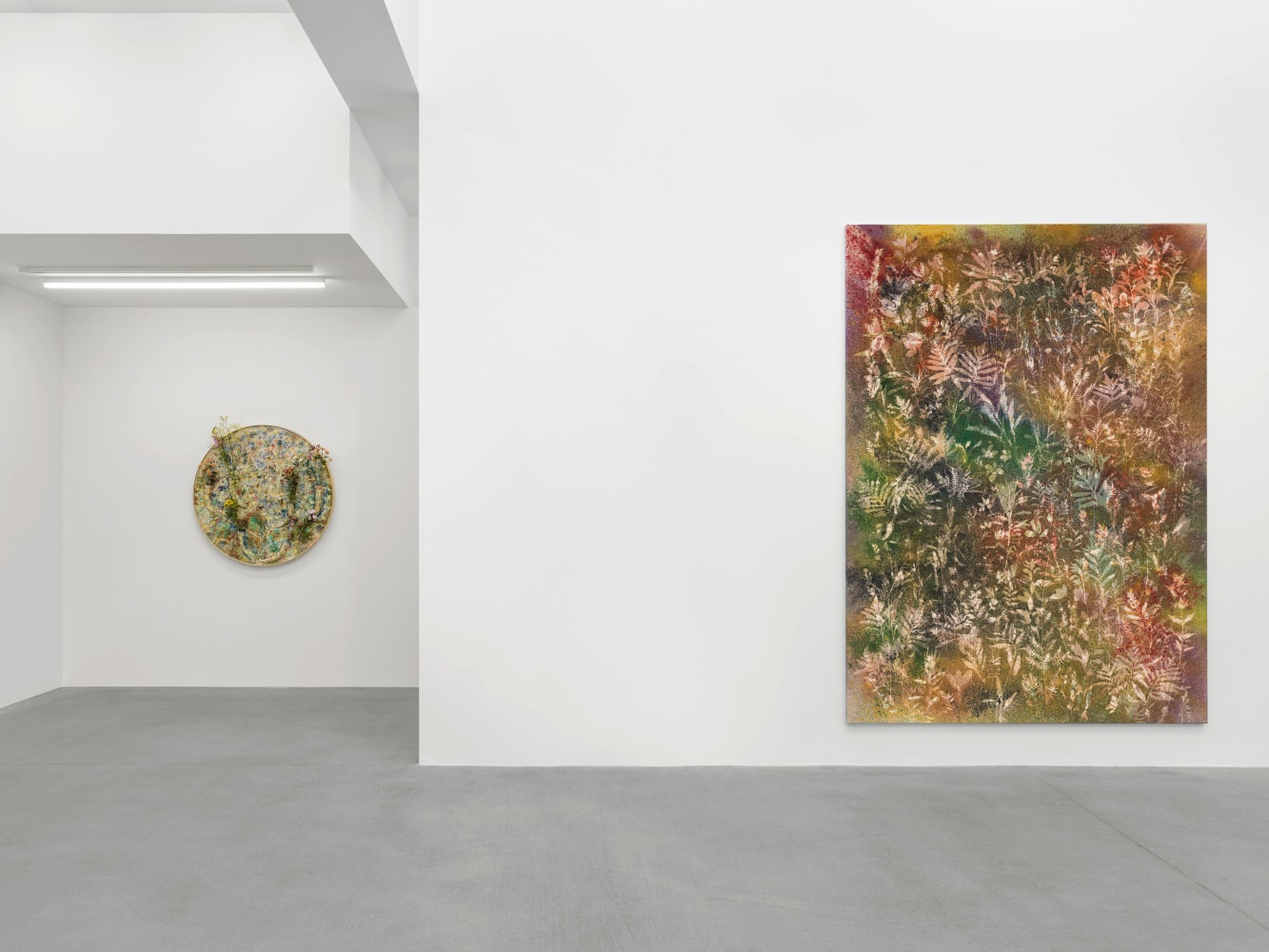 Installation view, Sam Falls, Galerie Eva Presenhuber, Waldmannstrasse, Zurich, 2025