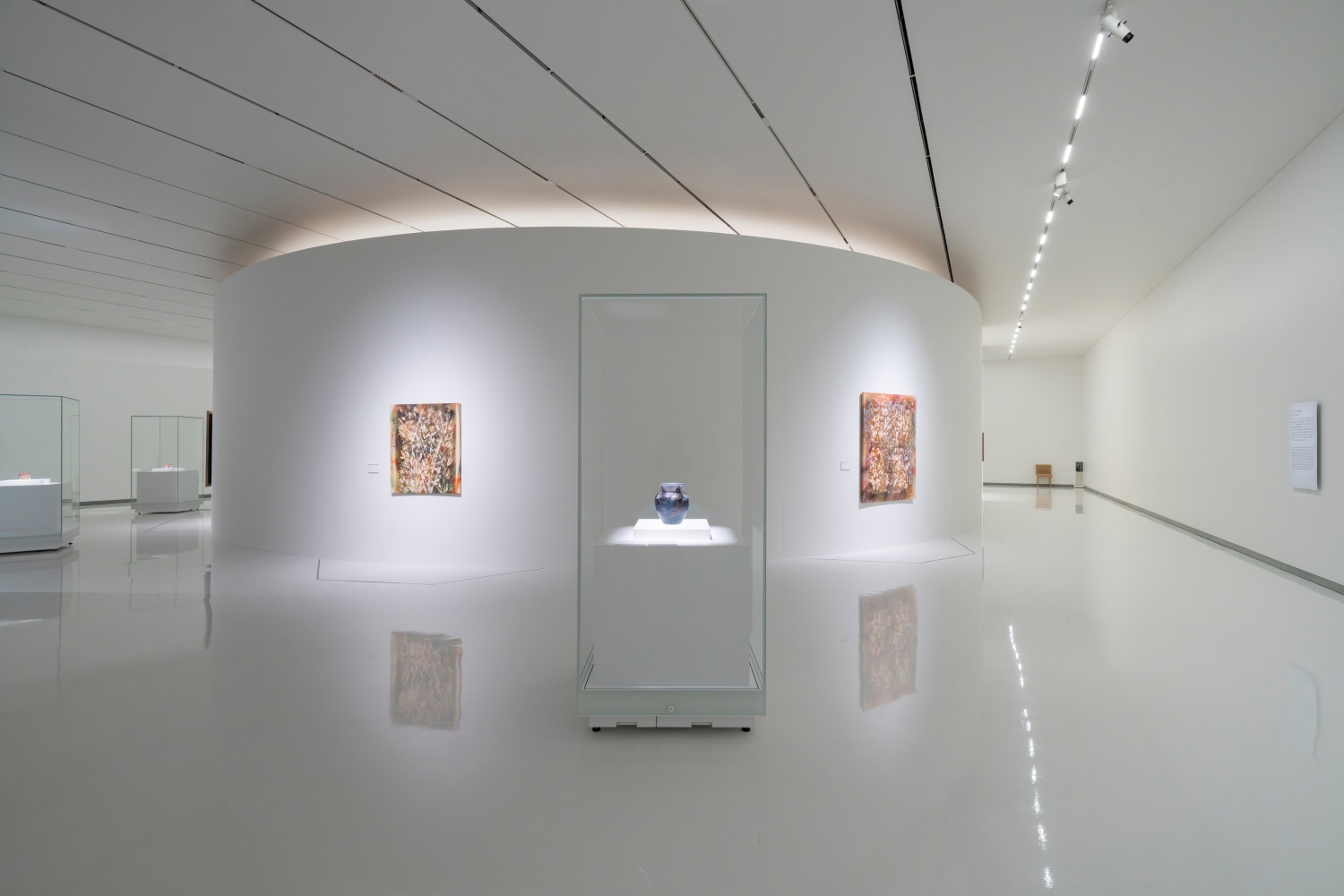 Installation view, Sam Falls, SIMOSE New Collection Exhibition, Simose Art Museum, Hiroshima, 2025