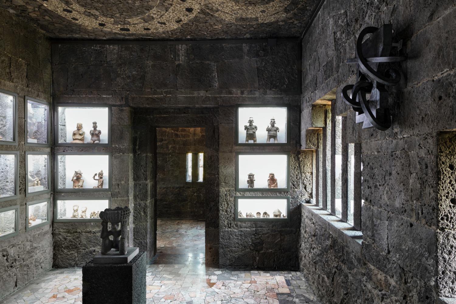 Installation view, Wyatt Kahn, Fantasmas, Museo Anahuacalli, Mexico City, 2024
