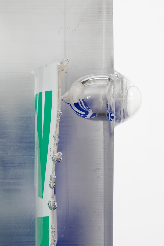 MATTHEW ANGELO HARRISON
Riven
2024
Strike signs, polyurethane resin, steel, acrylic
Sculpture 81 x 33 x 20 cm / 31 7/8 x 13 x 7 7/8 in
Pedestal 101 x 47 x 25 cm / 39 3/4 x 18 1/2 x 9 7/8 in
HARRI60089