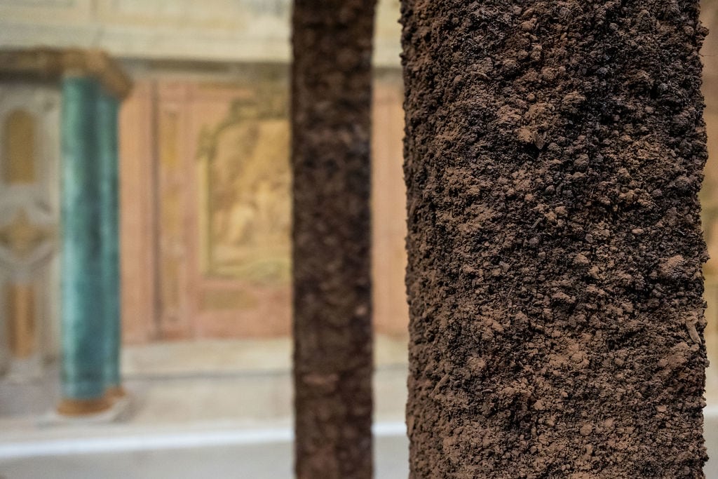 Installation view, Ugo Rondinone, arched landscape, Belvedere, Vienna, 2024