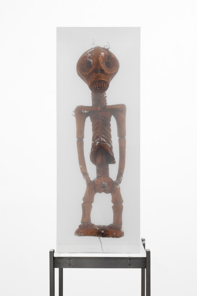 The Visitor

2024

Wooden figure, polyurethane resin, steel, acrylic

Sculpture 77 x 28 x 28 cm / 30 3/8 x 11 x 11 in

Pedestal 112 x 33.5 x 30.5 cm / 44 1/8 x 13 1/4 x 12 in

&amp;copy; Matthew Angelo Harrison