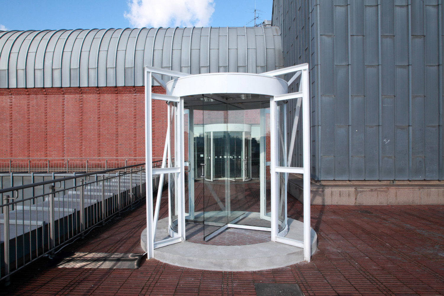 Installation view of sculpture by Oscar Tuazon