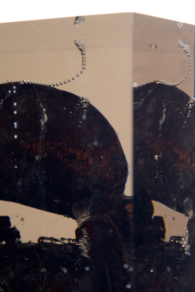 MATTHEW ANGELO HARRISON
Last Breath
2024
Wooden figure, polyurethane resin, steel, acrylic
Sculpture 61 x 28 x 28 cm / 24 x 11 x 11 in
Pedestal 102 x 33.5 x 30.5 cm / 40 1/8 x 13 1/4 x 12 in
HARRI60081