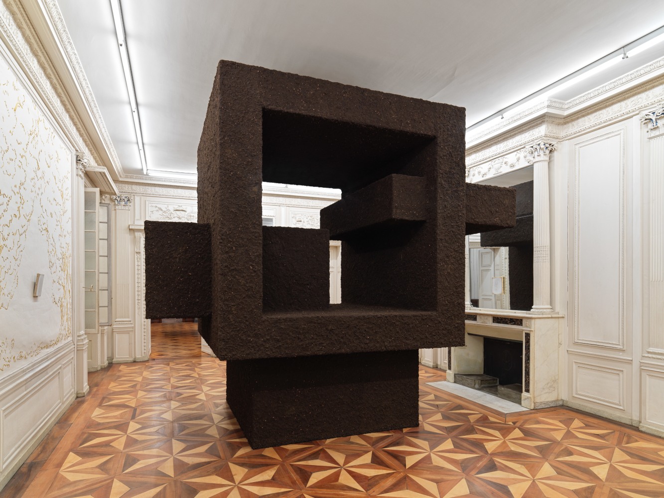 Installation view, Ugo Rondinone, when the sun goes down and the moon comes up, Musée d'art et d'histoire, Geneva, 2023