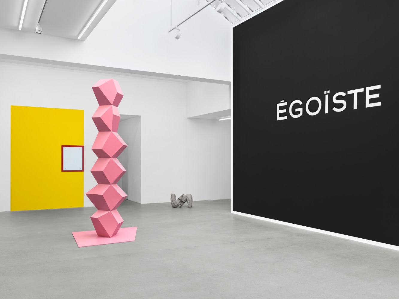 Installation view, Wall Works &amp;amp; Sculptures, Galerie Eva Presenhuber, Waldmannstrasse, Zurich, 2025