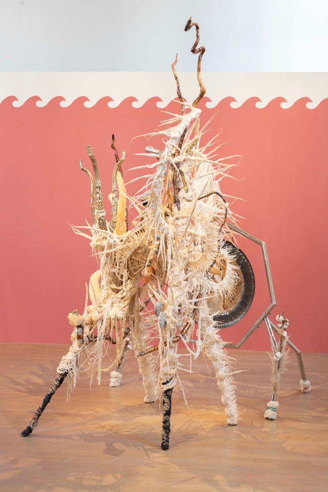 Guadalupe Maravilla
Pierna de Serpiente, 2023
steel, wood, cotton, glue mixture, plastic, loofah, and objects collected from a ritual of retracing the artist&amp;#39;s original migration route
104 x 66 x 64 ins.
264.2 x 167.6 x 162.6 cm
(MARAVILLA-172)