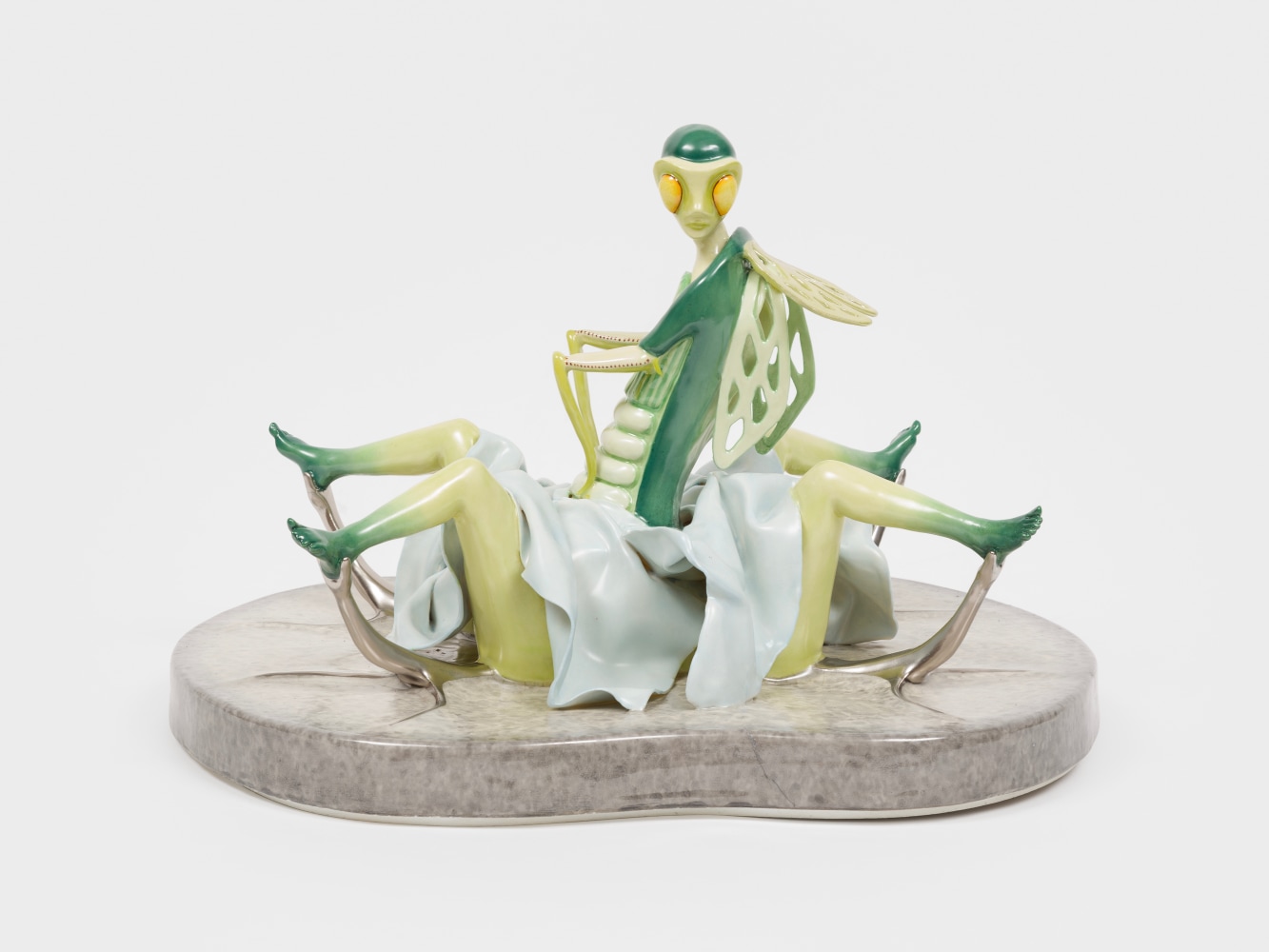 Jessica Stoller
Pinned, 2024
porcelain, glaze, china paint, lustre
11 1/2 x 13 1/2 x 12 ins.
29.2 x 34.3 x 30.5 cm