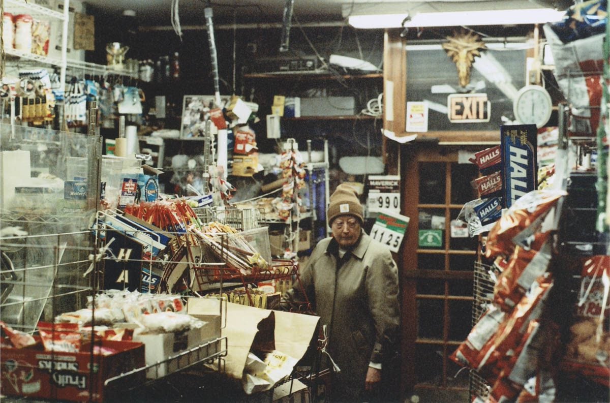 Martha Wilson

Invisible, 2011

color photograph, text
photograph by Vince Bruns

26 1/2 x 37 ins.&amp;nbsp;

67.31 x 93.98 cm