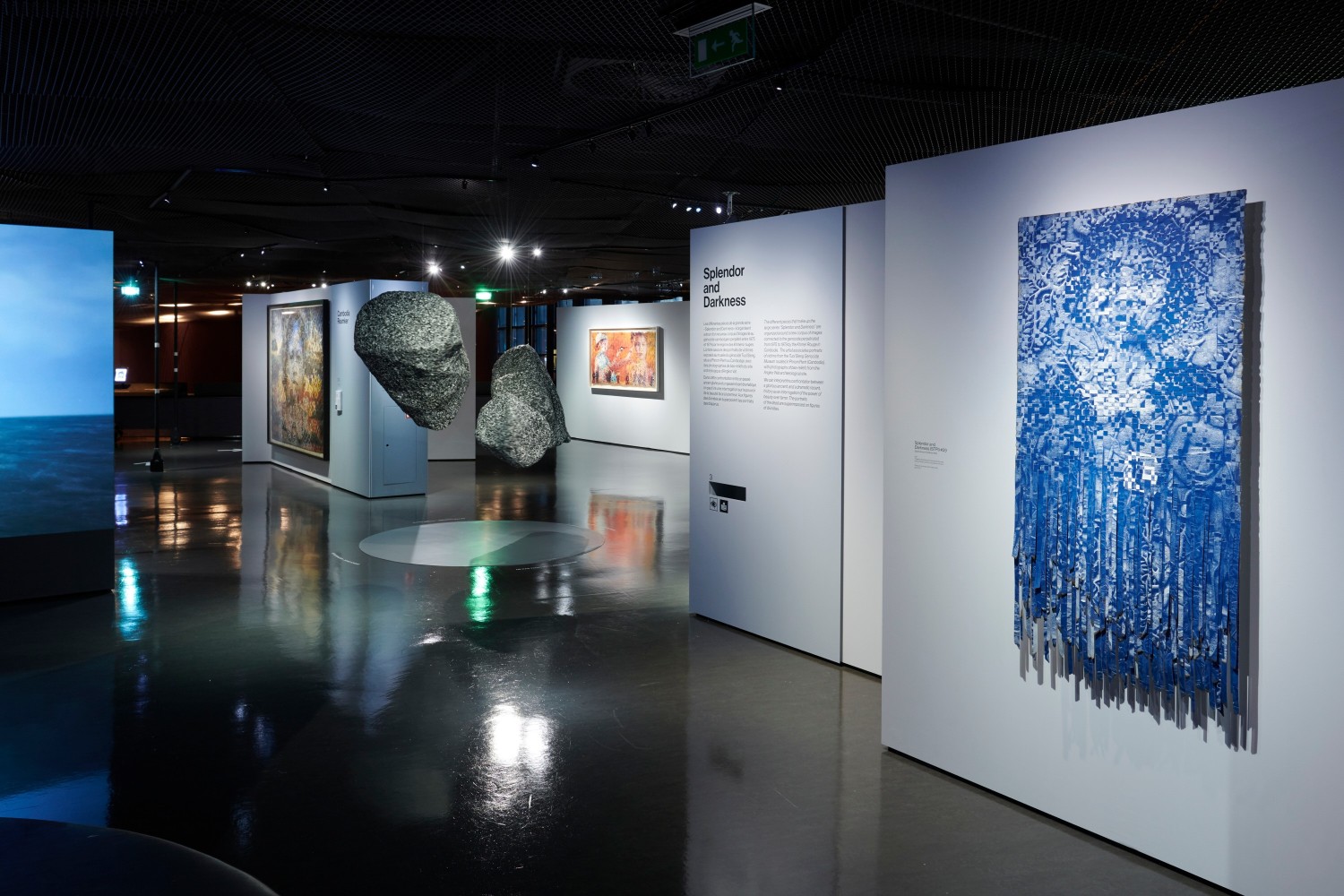 Musee du Quai Branly, Photographing the thread of memory, install 4