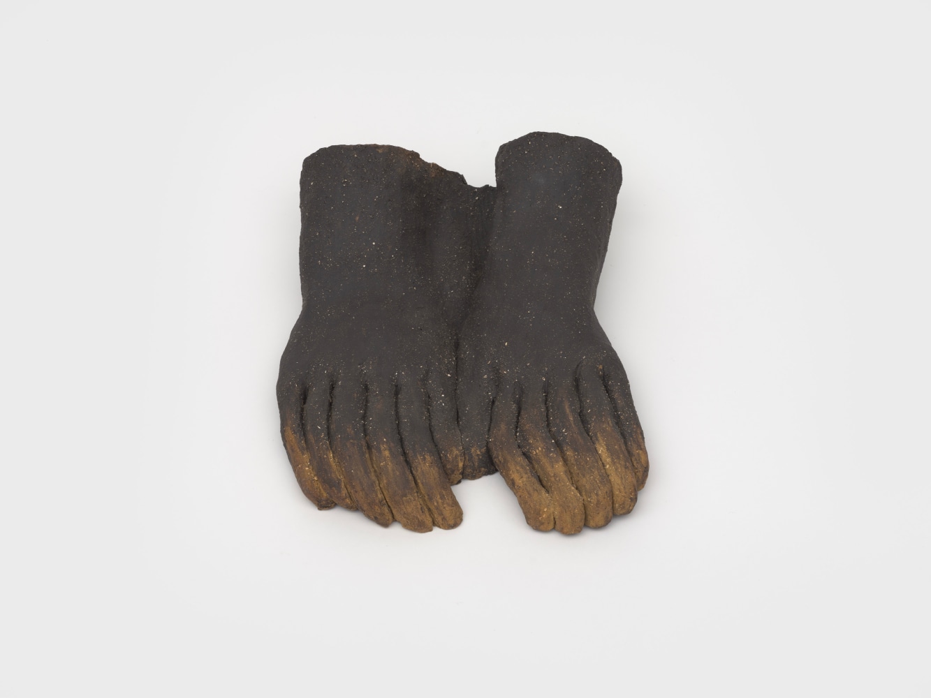 Daniel Correa Mej&amp;iacute;a
La creaci&amp;oacute;n, 2023
terracotta
10 5/8 x 7 7/8 x 3 1/8 ins.
27 x 20 x 8 cm