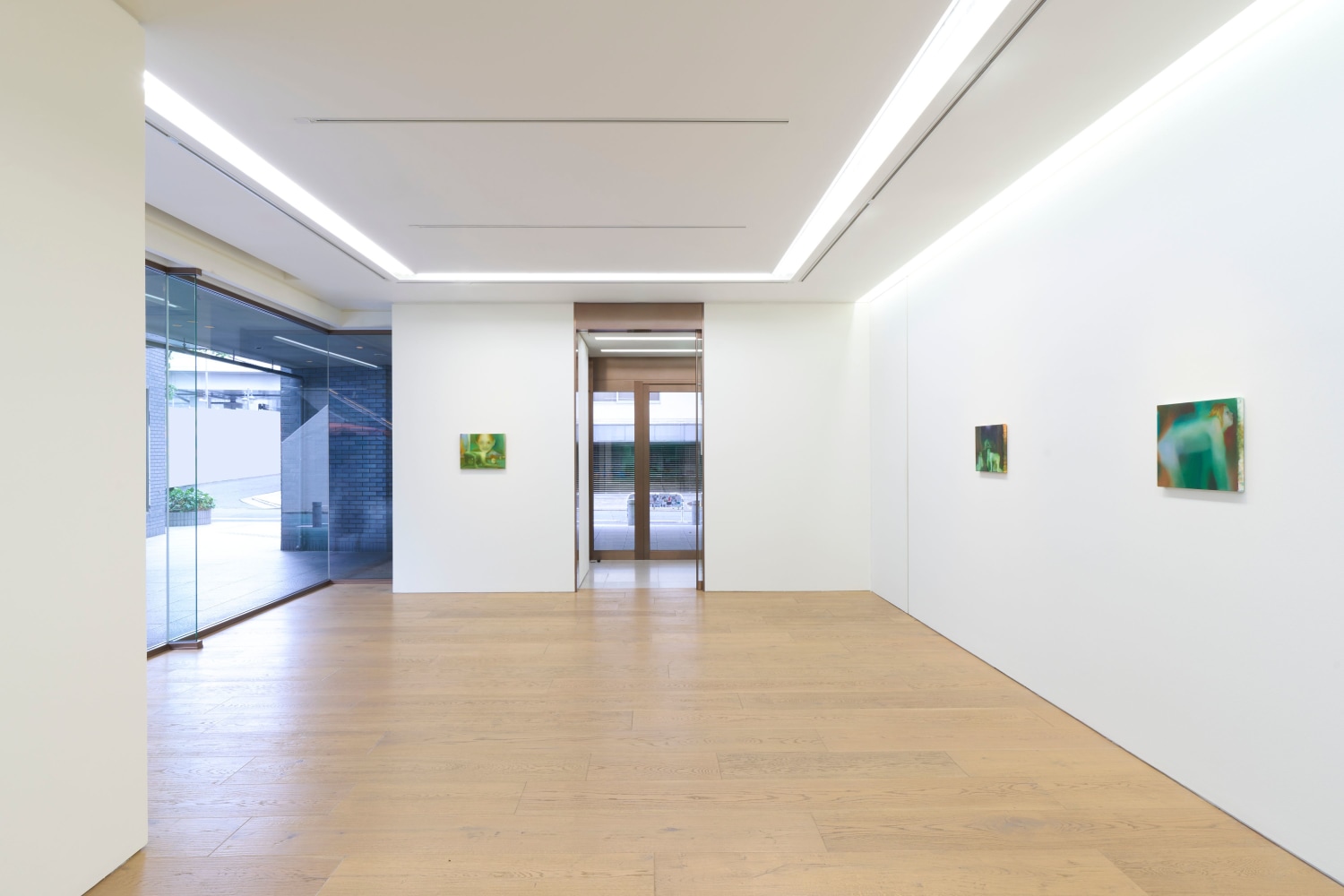 Head Games (Installation View) Courtesy Perrotin, Photographed by Osamu Sakamoto.