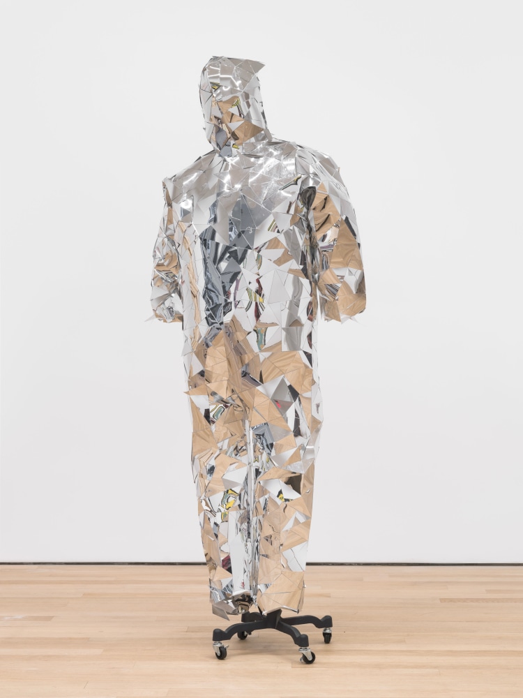 Gabo Camnitzer
The Suit of Mirrors, 2019
mixed media
74 1/2 x 29 x 11 ins.
189.2 x 73.7 x 27.9 cm