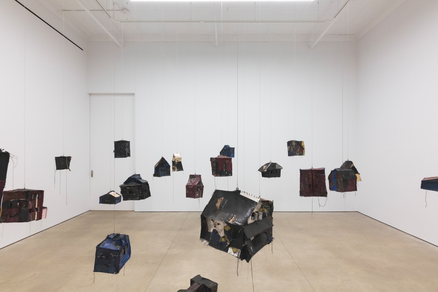 Chiffon Thomas, Staircase to the Rose Window, install 15