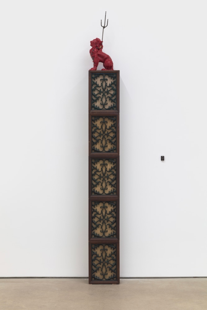 Harry Gould Harvey IV
Magneto Cloud Buster Broken Tub Thumper, 2023
5 found objects (speakers), iron, wax, copper wire, amplification equipment, doorbell
10 1/2 x 204 x 9 ins.
26.7 x 518.2 x 22.9 cm