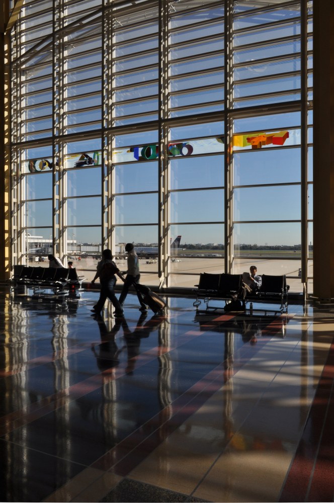 Gravity&amp;#39;s Rainbow (detail)

1996

Laminated and etched glass

2 x 440 feet

Ronald Reagan Washington National Airport, Washington, D.C. (Cesar Pelli, architect)

Photo by Isaac Campbell of Office 52 Architecture