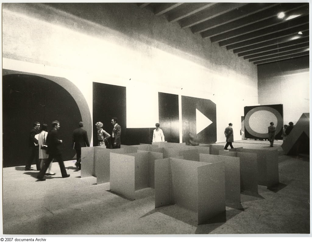 Documenta IV