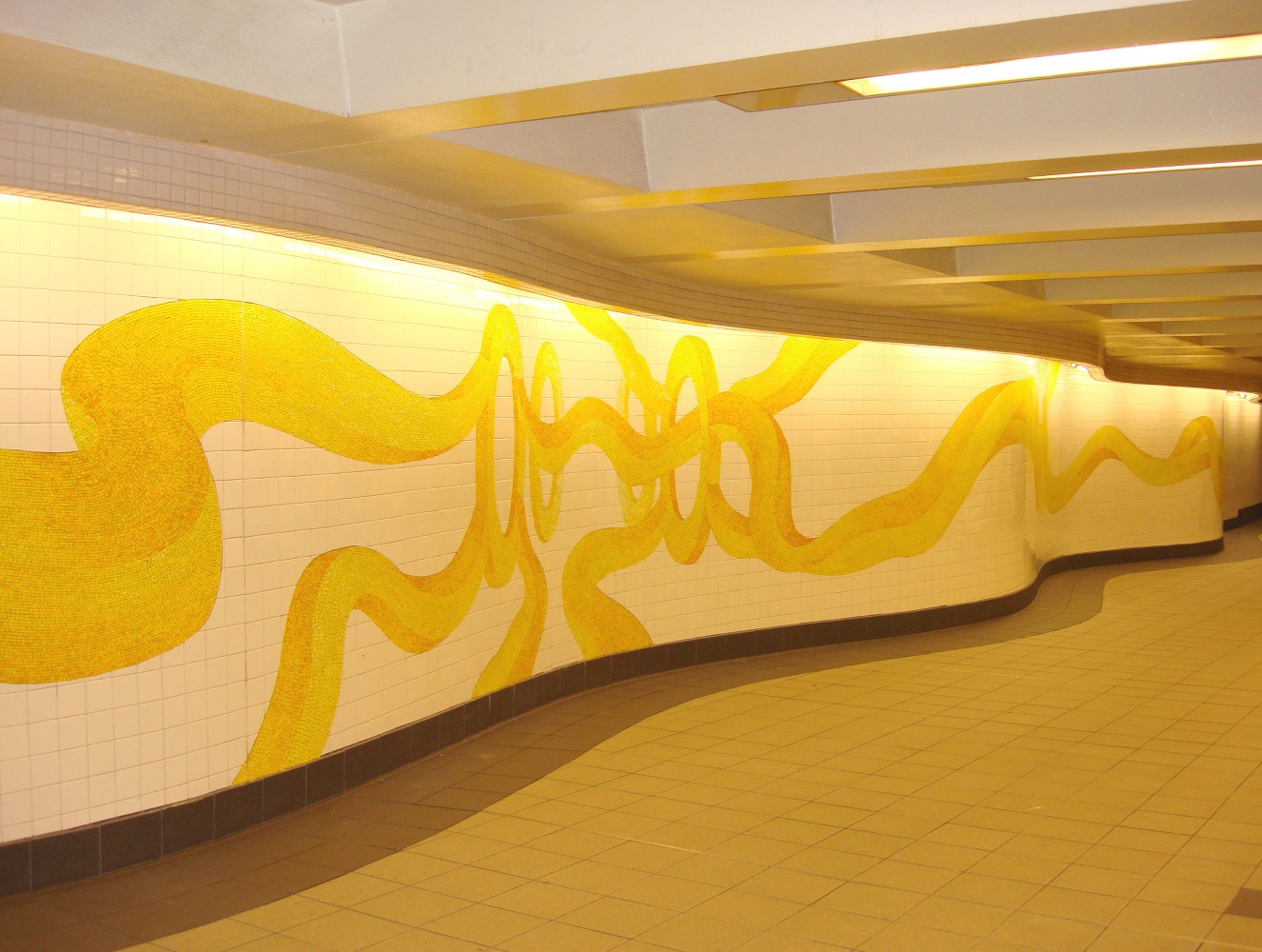 Passing Through (detail)

2004

Glass mosaic

Lexington Avenue - 53rd Street Subway Station, Metropolitan Transit Authority Arts for Transit, New York, New York