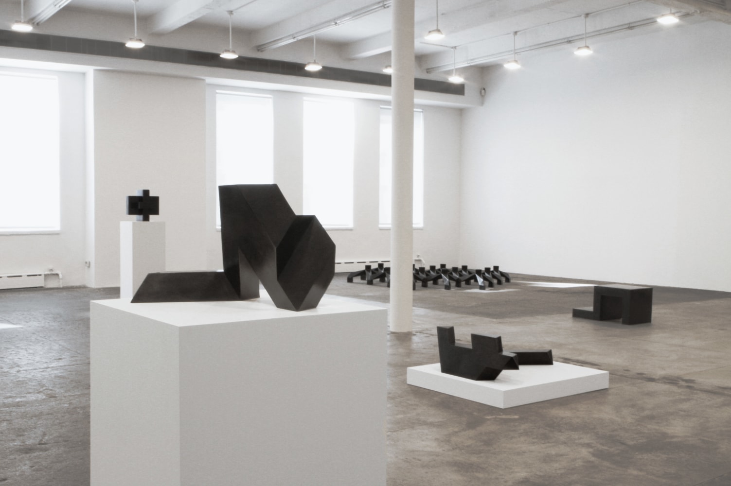 Tony Smith: Bronze