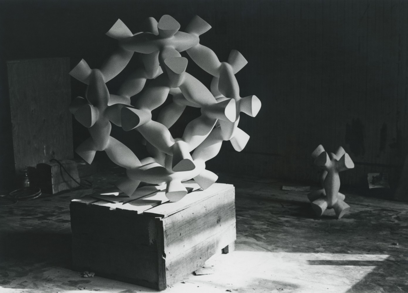 Carrara marble, unique
441&amp;frasl;4&amp;nbsp;in. x 443&amp;frasl;4&amp;nbsp;in. x 451&amp;frasl;4&amp;nbsp;in.&amp;nbsp;(112.4 &amp;times; 113.7 &amp;times; 114.9 cm)
Raymond and Patsy Nasher Collection, Nasher Sculpture Center, Dallas, TX