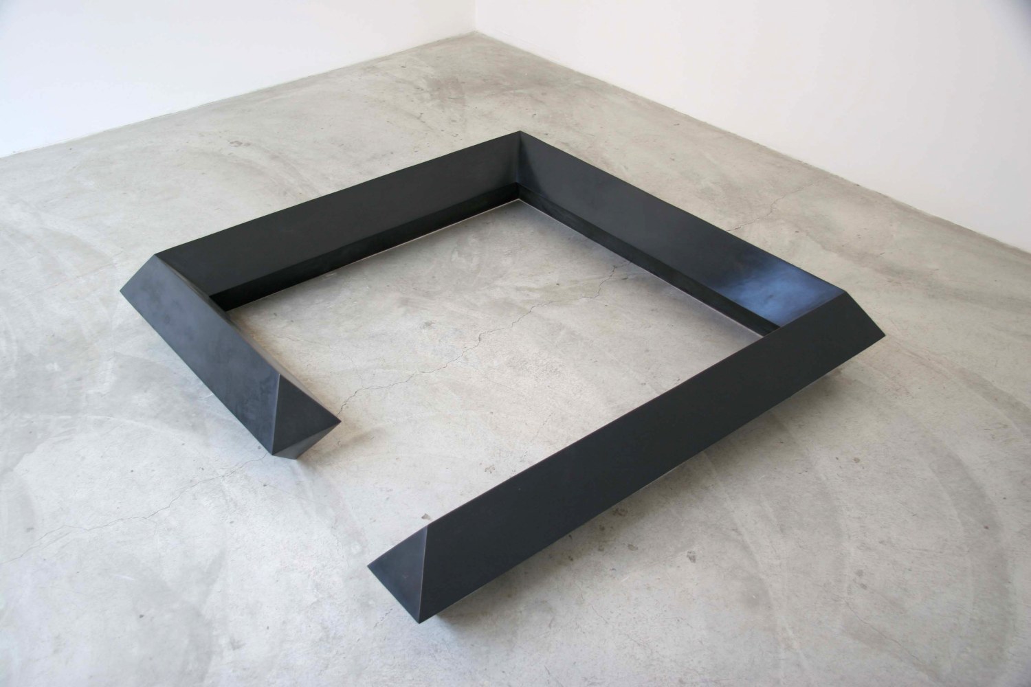 Cast bronze, black patina
10 in. &amp;times; 4 ft. 7 in. &amp;times; 4 ft. 7 in. (25.4 &amp;times; 139.7 &amp;times; 139.7 cm), edition 1/6
The Art Institute of Chicago, IL