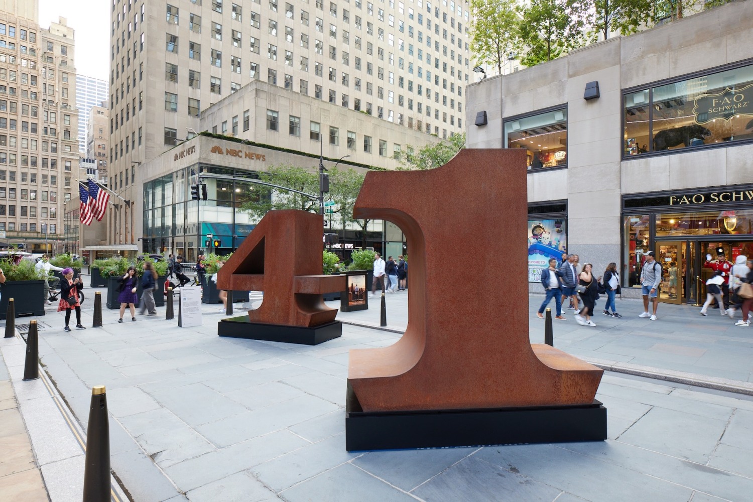 Installation view of&amp;nbsp;ONE and FOUR, from ONE Through ZERO (The Ten Numbers) (1980&amp;ndash;2003), Cor-Ten steel, Rockefeller Center, New York, 2023. Photo: Tom Powel Imaging; Artwork: &amp;copy; The Robert Indiana Legacy Initiative/Artists Rights Society (ARS), NY