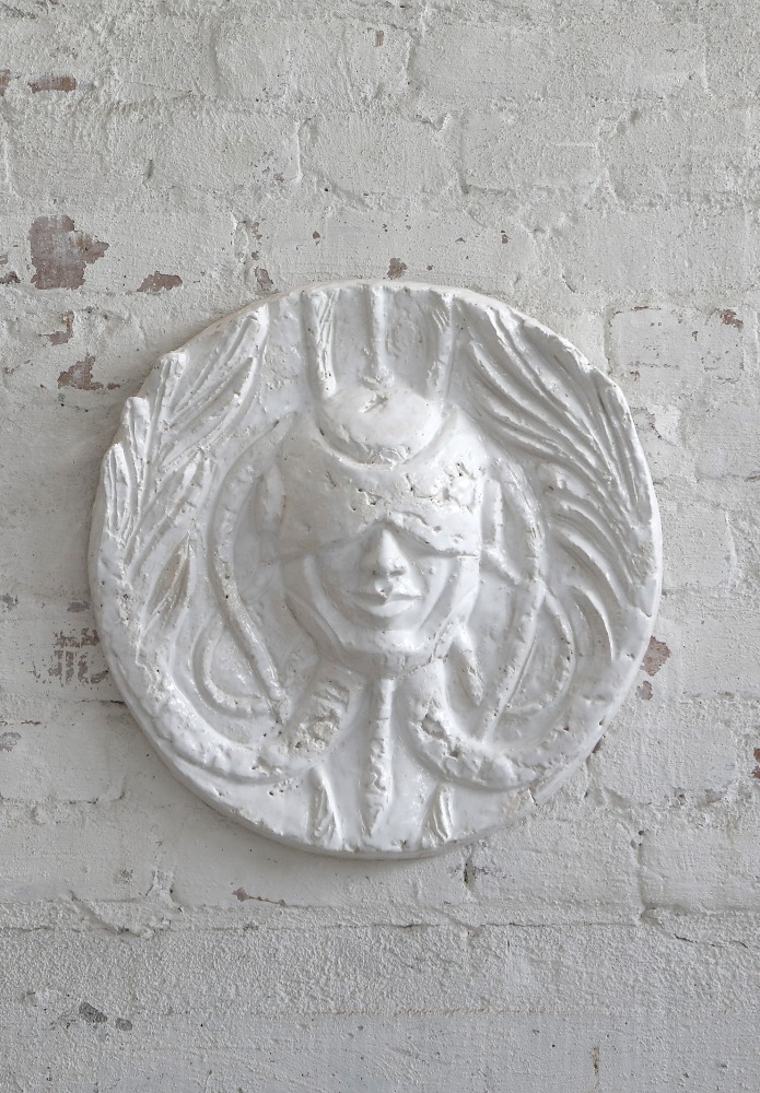 SAKARI KANNOSTO
Medusa/Ancestor, 2022
Glazed stoneware
20.875" H x 23.25" W x 4.75" D