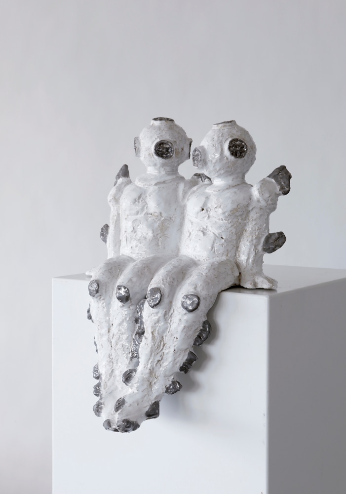SAKARI KANNOSTO
Siblings, Eternal Friendship, 2022
Glazed stoneware
20" H x 15.25" W x 13" D