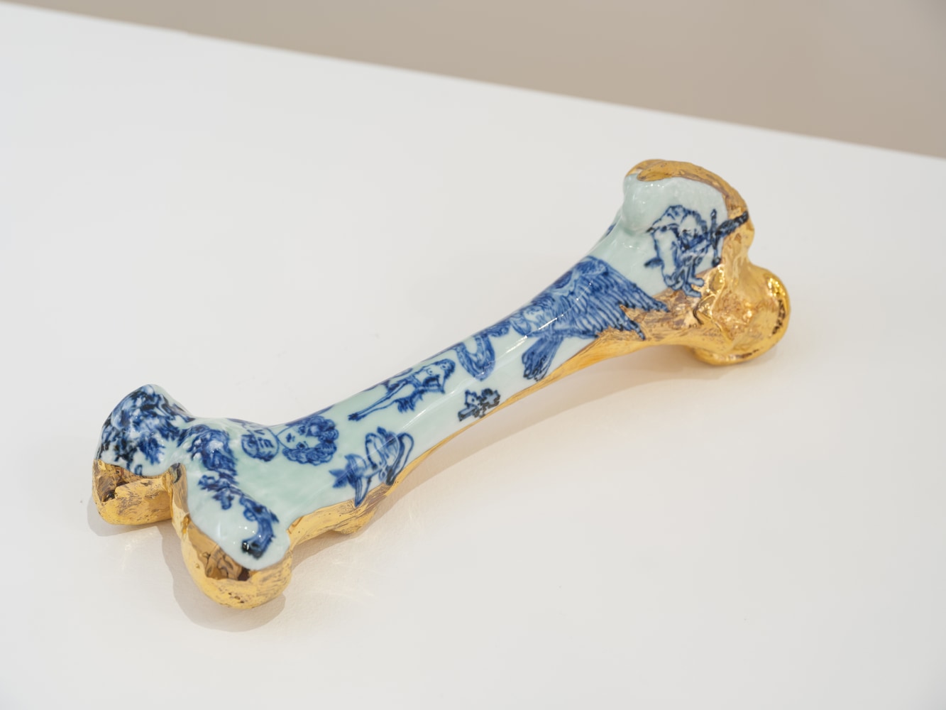 LIN WANG
The Harbor Romance II, 2025
Glazed porcelain, gold
4.25&amp;quot; H x 12.25&amp;quot; W x 4.25&amp;quot; D