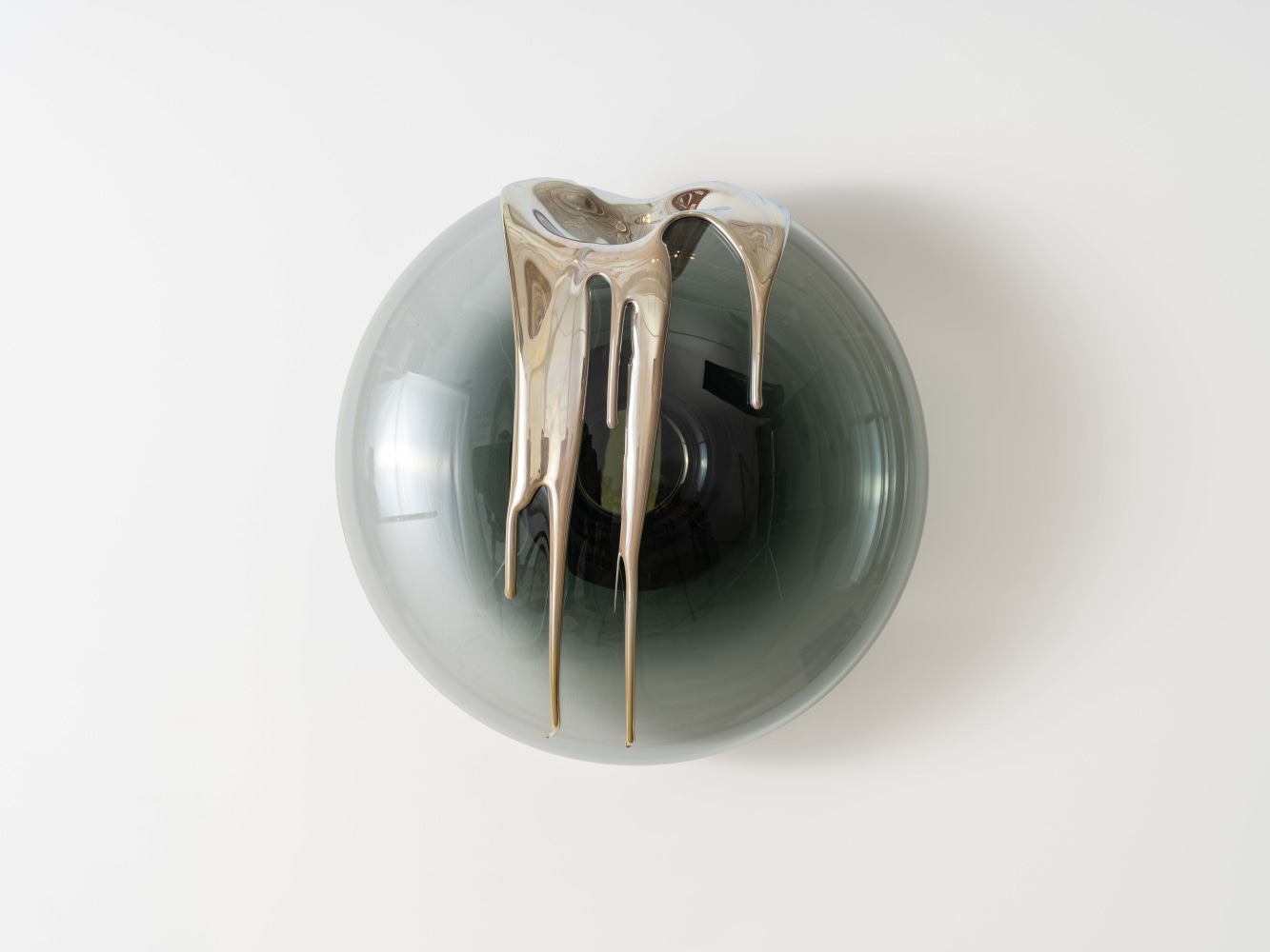 BJ&amp;Oslash;RN FRIBORG

Implosion, 2023

Hand-blown glass

18&amp;quot; Dia. x 7&amp;quot; D