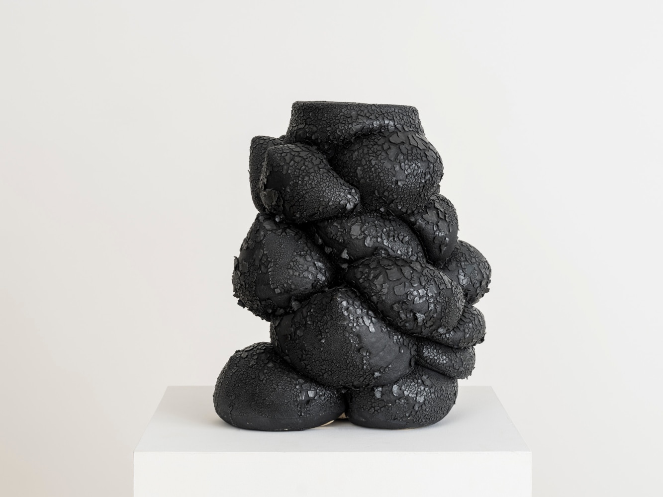 DONNA GREEN
Untitled, 2023
Glazed stoneware
18" H x 14" Dia