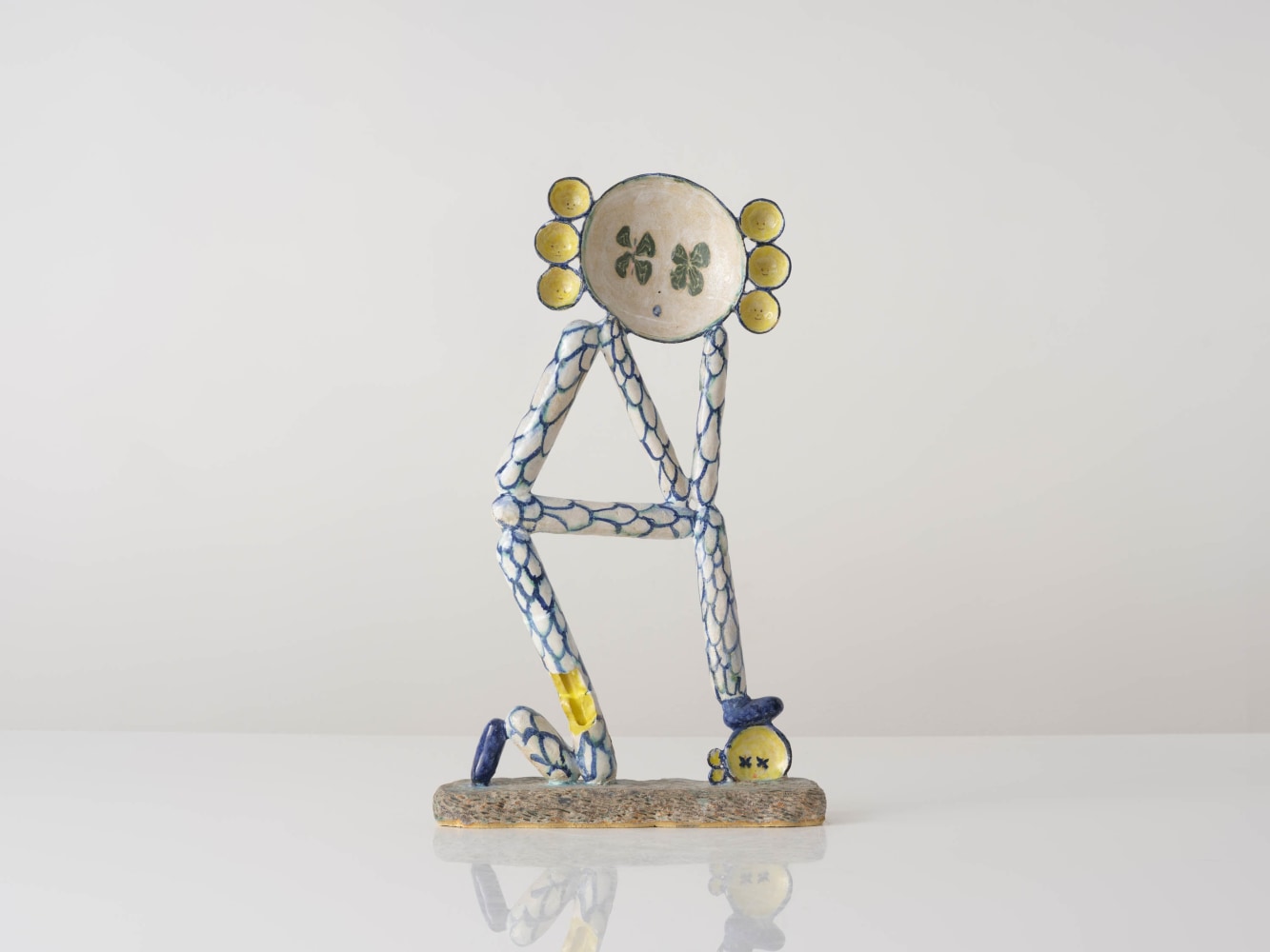 EUN-HA PAEK
Broken Champ, 2023
Glazed stoneware
19" H x 12" W x 3" D