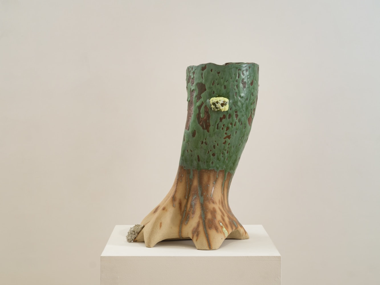 BENTE SKJ&Oslash;TTGAARD
Family Tree #2404,&nbsp;2024
Glazed stoneware, pewter
19.25&Prime; H x 13.75&Prime; W x 13.5&Prime; D