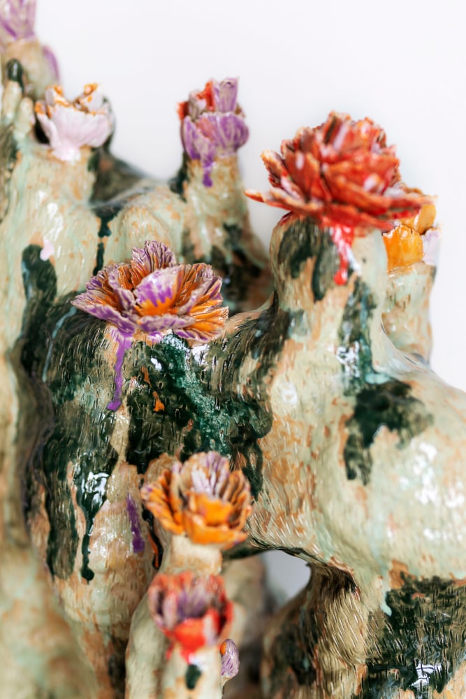 MARIANNE HUOTARI&amp;nbsp;
Galapagos,&amp;nbsp;2019-2021
Glazed stoneware
26.75&amp;quot; H x 13.75&amp;quot; Dia.