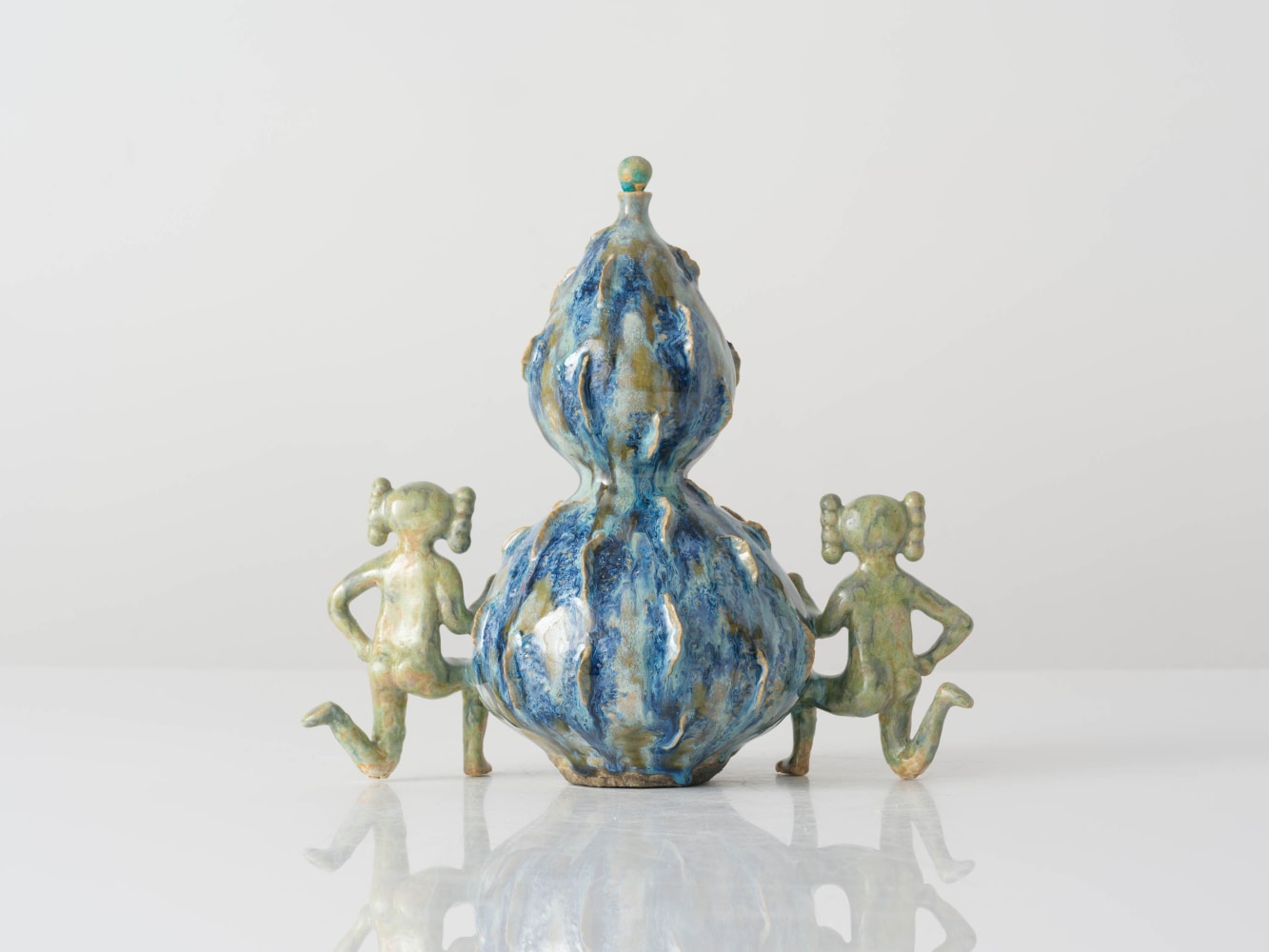 EUN-HA PAEK
Mongmong Kneeling with Blue Stacked Jar, 2024
Glazed stoneware
10.75" H x 12" W x 6.25" D