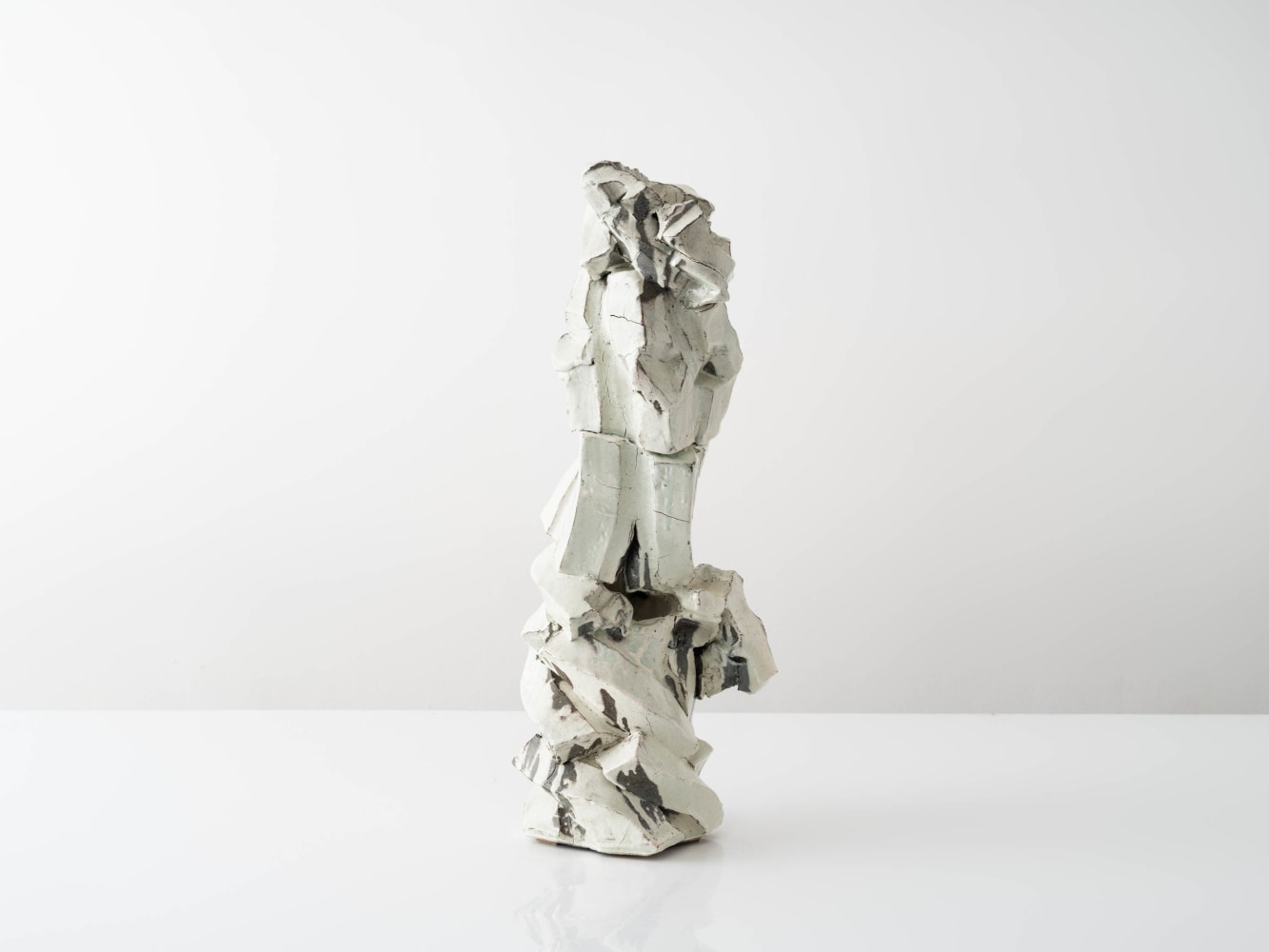 SHOZO MICHIKAWA
Kohiki Sculptural Form, 2024
Glazed stoneware
21.5" H x 8" Dia.