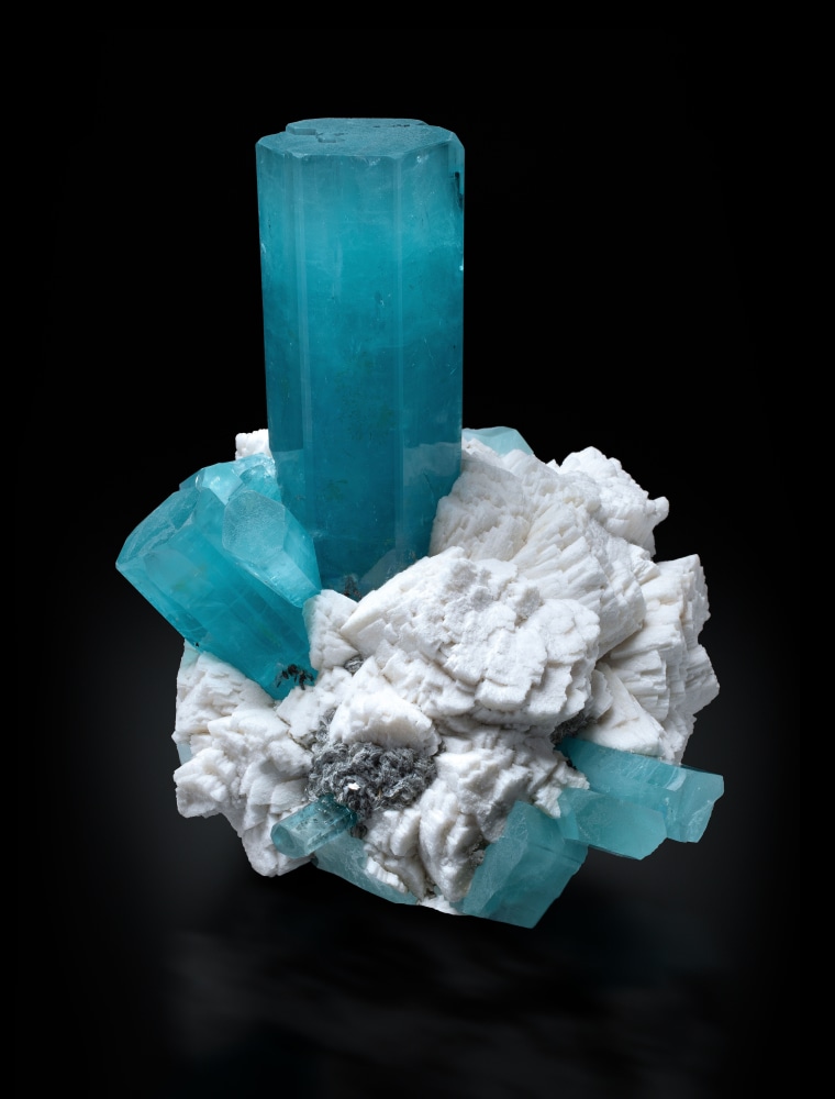 Beryl var. Aquamarine on Feldspar var. Albite