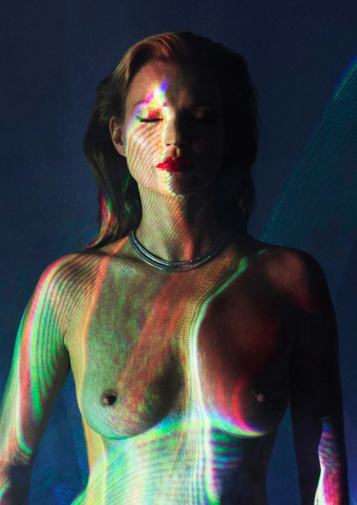 Chris Levine, She's Light (Laser 2), 2015