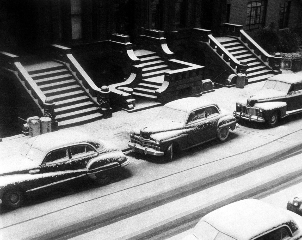 Ruth Orkin, White Stoops, New York City, 1952