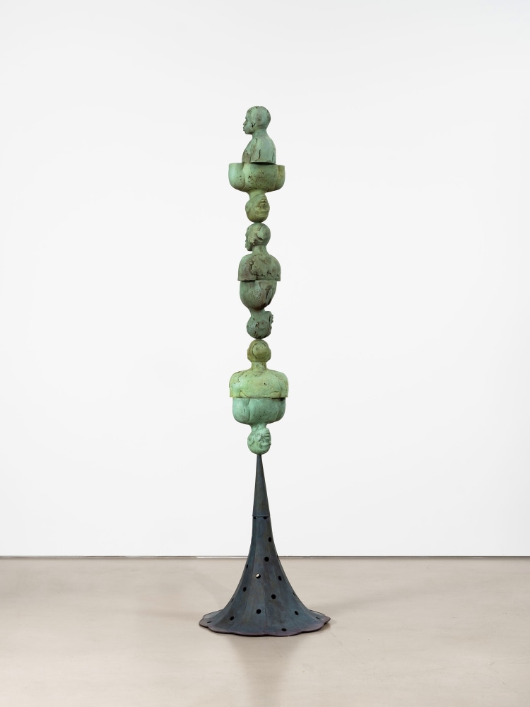 Derek Fordjour

Khloros Pylon

2023

Bronze

108 x 27 x 27 inches

274.3 x 68.6 x 68.6 cm

Unique variant in edition of 3

(DF 23/008)