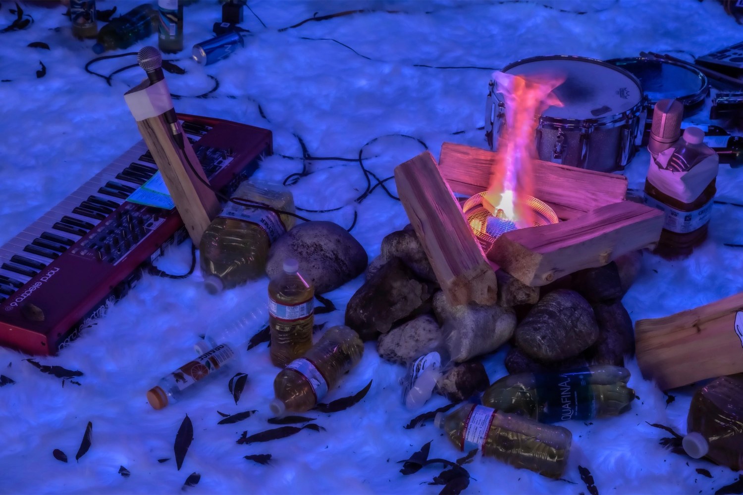 Jon Pylypchuk

i&amp;#39;ve got love for you

2023

Mixed media installation

Dimensions variable

$75,000