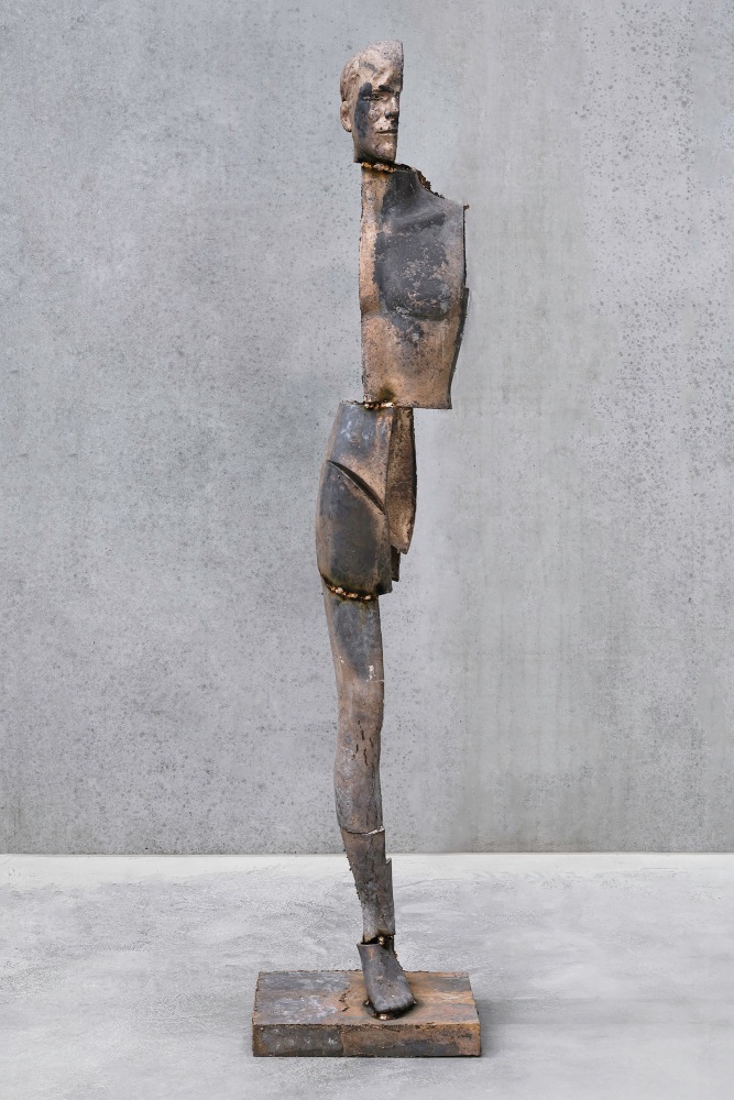 Heimo Zobernig

Untitled

2024

Bronze

86 1/4 x 18 7/8 x 14 1/8 in

219 x 48 x 36 cm

(HZ 25/002)