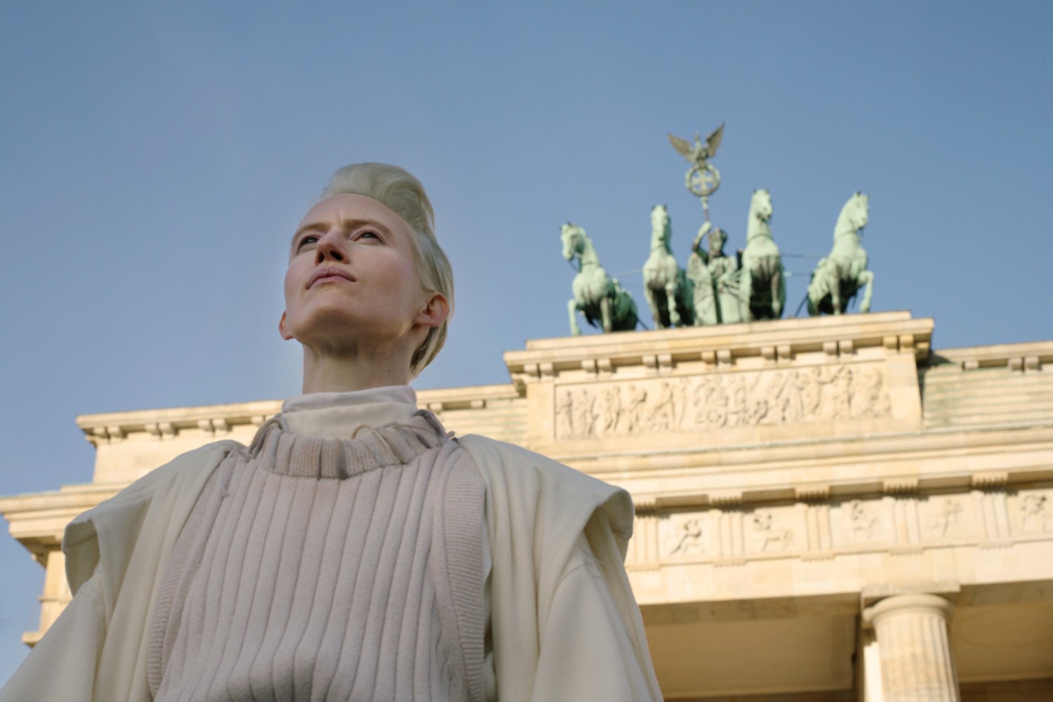 Yael Bartana

Malka Germania

2021

Three channel video and sound installation

40 minutes

Edition of 6, 2 AP