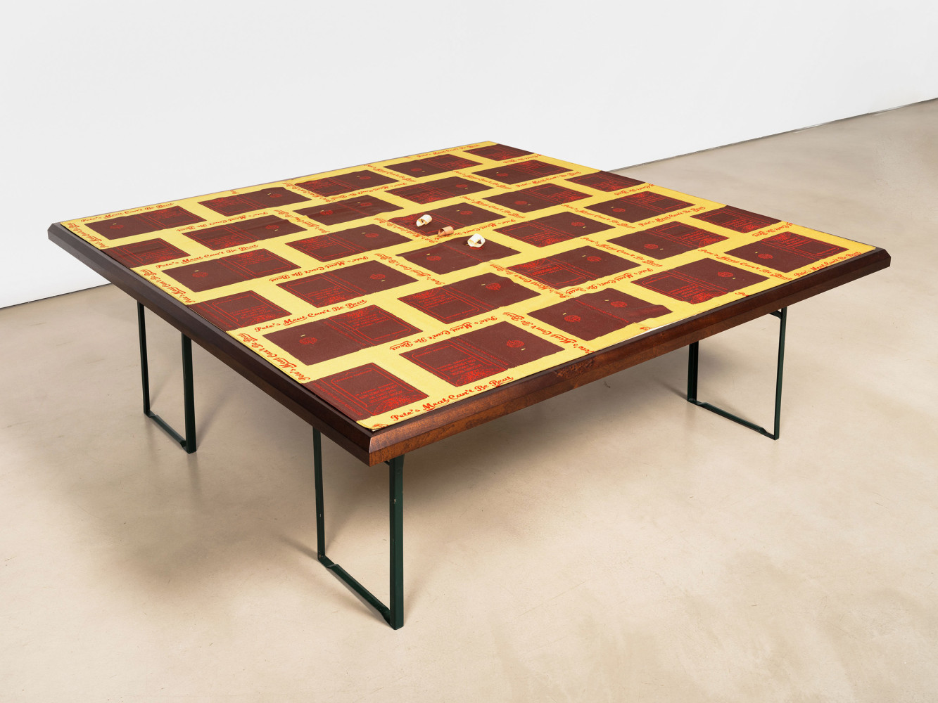 Stephen Prina

English for Foreigners: Three Wood Shavings

2017

Mediterranean Cypress, Aromatic Cedar, Ponderosa Pine, Mahogany, Birch veneer plywood, metal, and fabric

96 x 96 x 38 inches

243.8 x 243.8 x 96.5 cm

(SP 17/012)