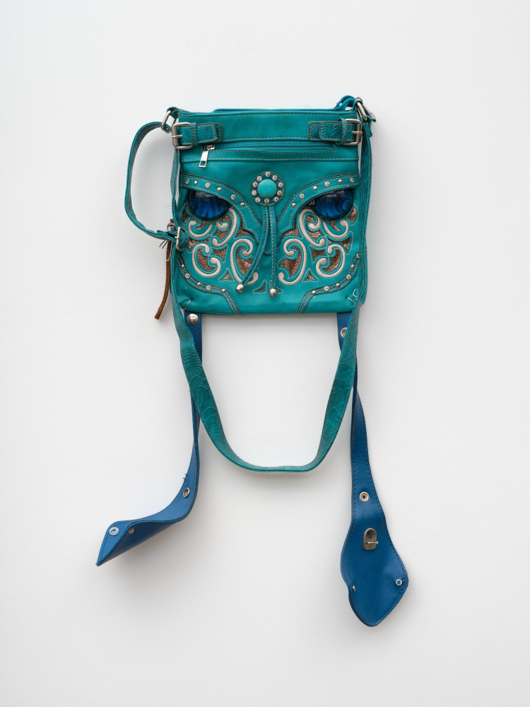 JON PYLYPCHUK

Marla Coates, 2025

Leather purse, resin

28 x 16 x 2 in
71.1 x 40.6 x 5.1 cm

&amp;nbsp;

$5,000