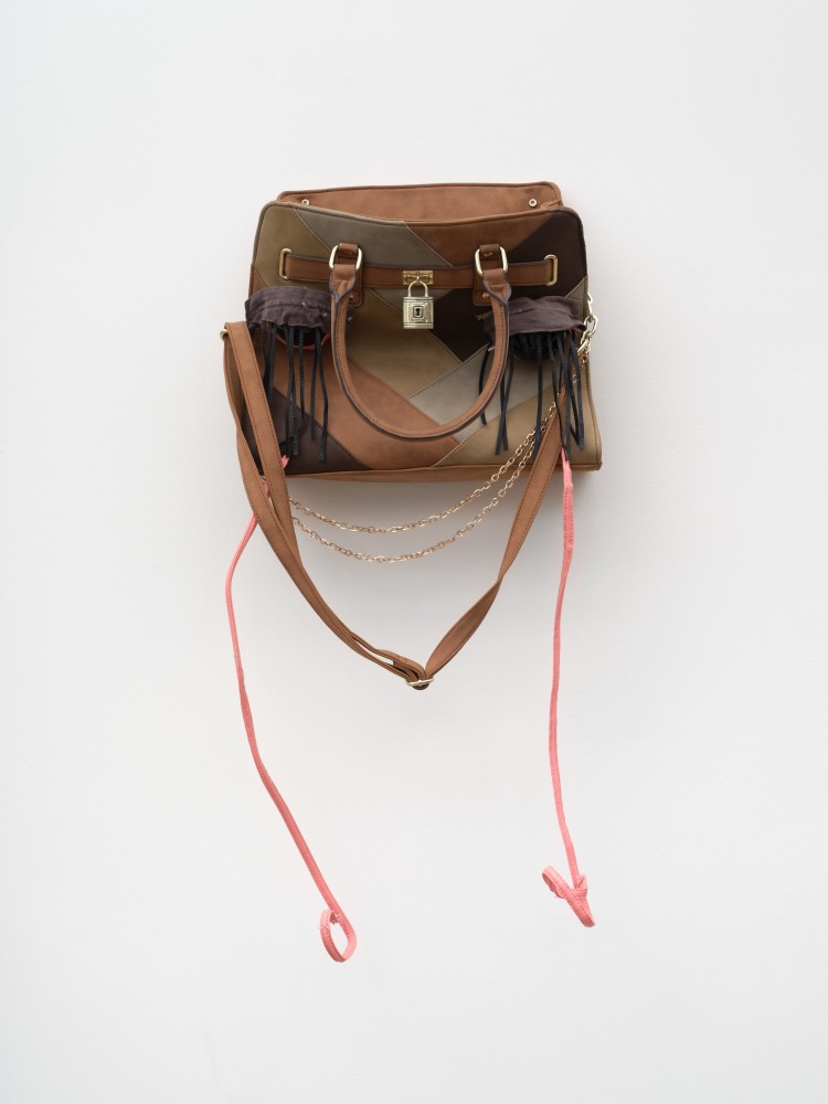 JON PYLYPCHUK

Lily Barnes, 2025

Leather purse, resin, wire, fabric

29 x 14 x 6 in
73.7 x 35.6 x 15.2 cm

&amp;nbsp;

$5,000